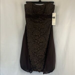 Badgley Mischka 100% Silk Strapless Dress with Train - Size 2 / NWT